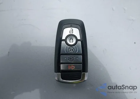 2024 Ford Edge Titanium z USA, uszkodzony, nr VIN 2FMPK4K90RBA87921